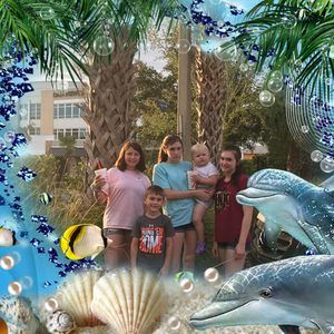 Meet your Posher, Denise